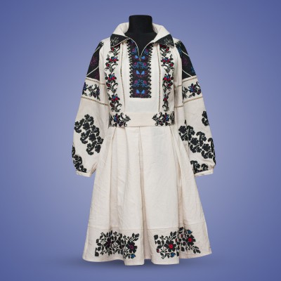 Embroidered dress "Night Flower"